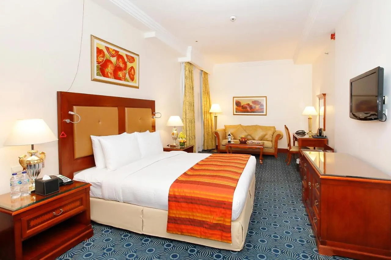 Sunday Hotel Holiday International Dubai