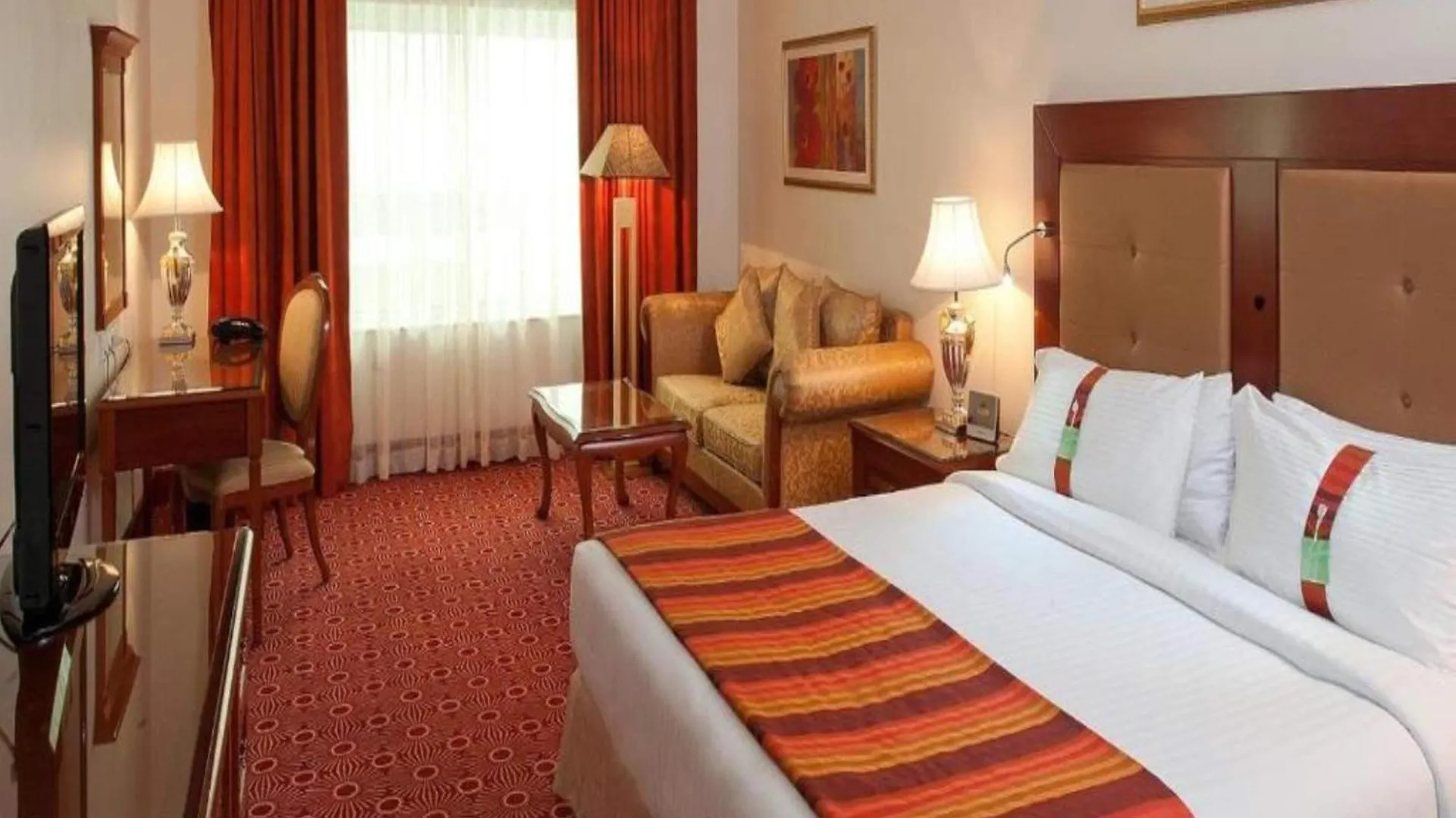 Sunday Hotel Holiday International Dubai