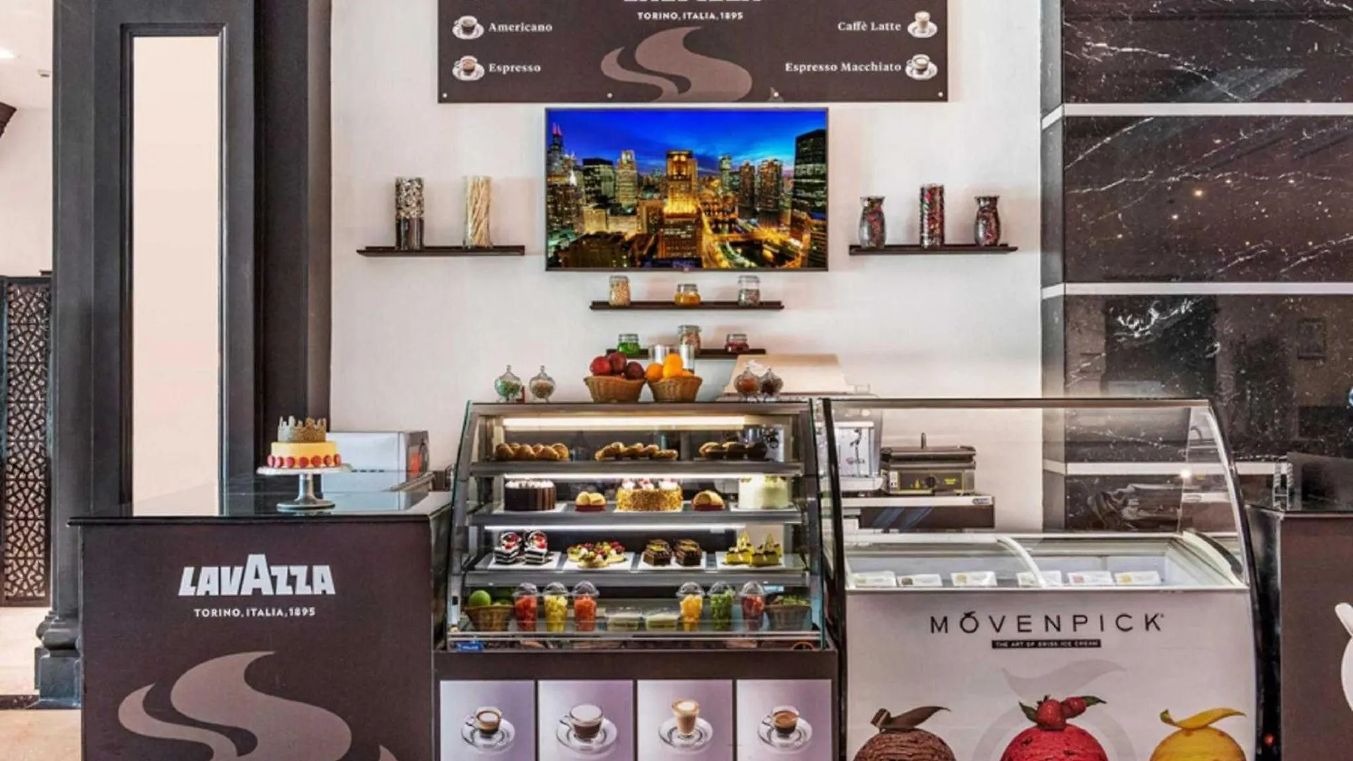 ****  Sunday Hotel Holiday International Dubai United Arab Emirates