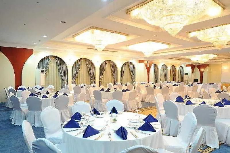 Sunday Hotel Holiday International Dubai