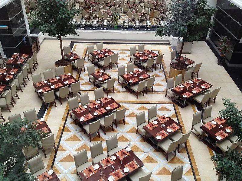 Sunday Hotel Holiday International Dubai