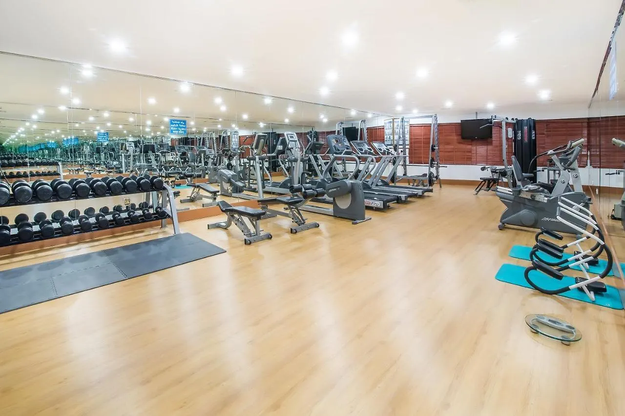 ****  Sunday Hotel Holiday International Dubai United Arab Emirates