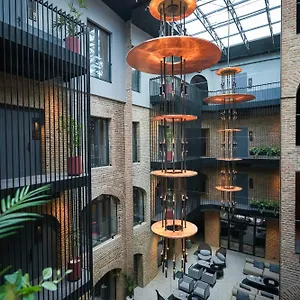 ***** Otel Qarvasla Gürcistan