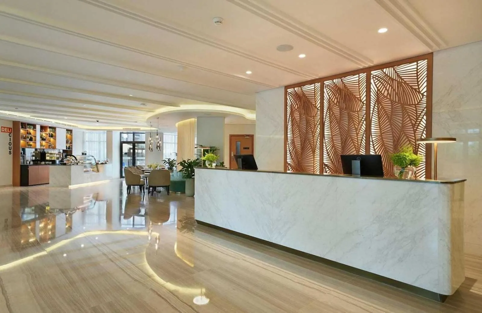 Sunday Hotel Holiday International Dubaj