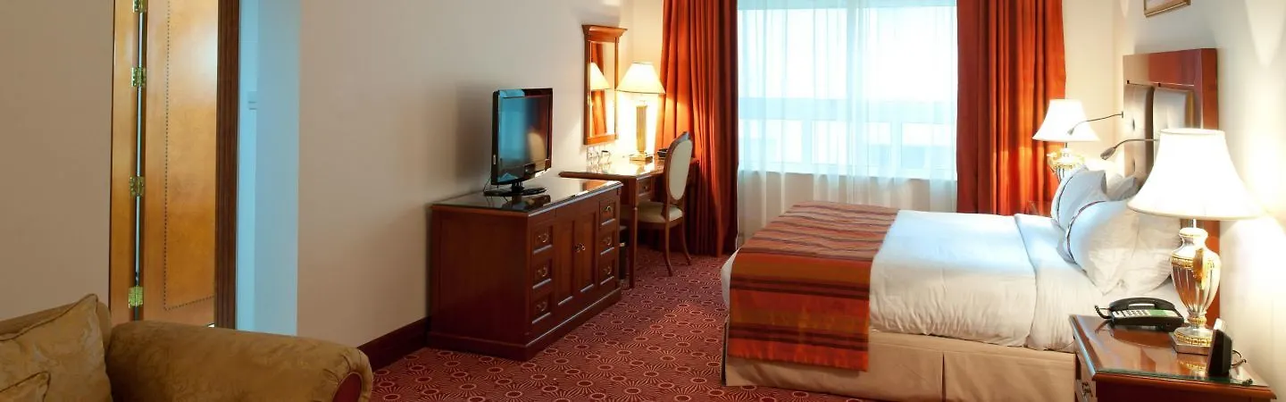 Sunday Hotel Holiday International Dubai